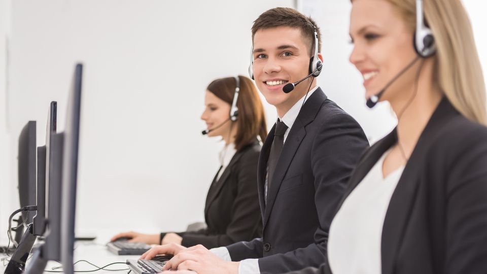 how-to-reduce-hold-time-in-call-center-ways-to-reduce-call-wait-time