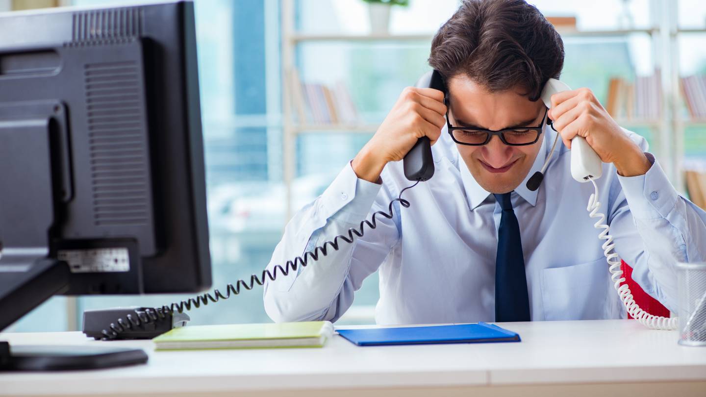 How To Handle Angry Customers Call Center: Top 10 Tips